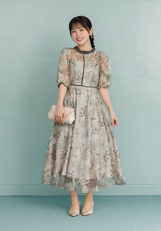 フラワー刺繍ドレス